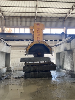 Мощная машина CNC для резки мостов с автоматическим движением стола