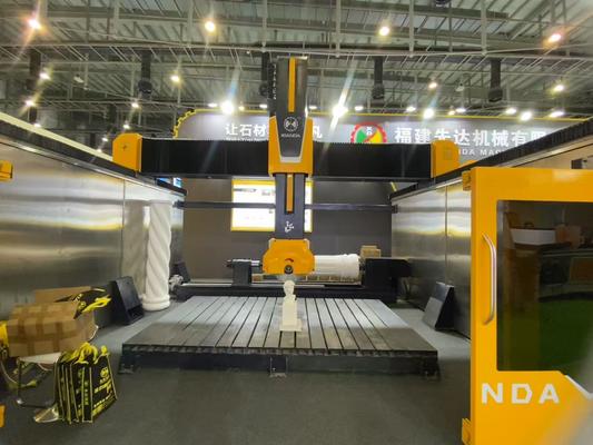 5-осевой CNC-маршрутизатор с 20 кВт BT40 шпиндель True 5-осевое одновременное управление и гибридный дизайн стола для прецизионной резки камня