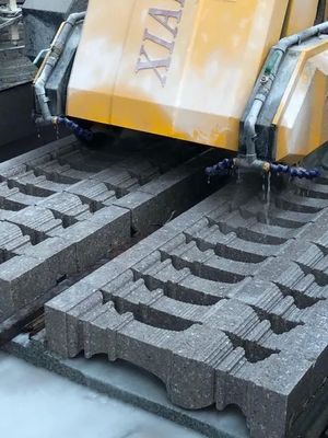 3-осевой линейный станок ЧПУ для резки с питанием 220 В, главным двигателем 15 кВт и общей мощностью 21,5 кВт для гранитных перил