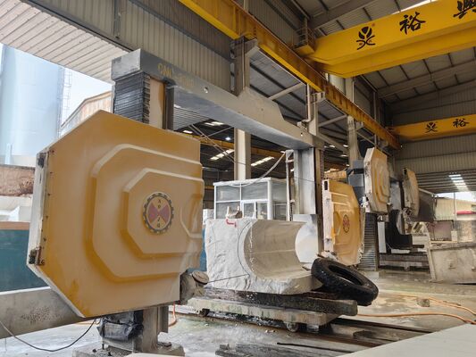 4-осевой станок алмазной проволочной резки с сервоприводным поворотным столом на 360°