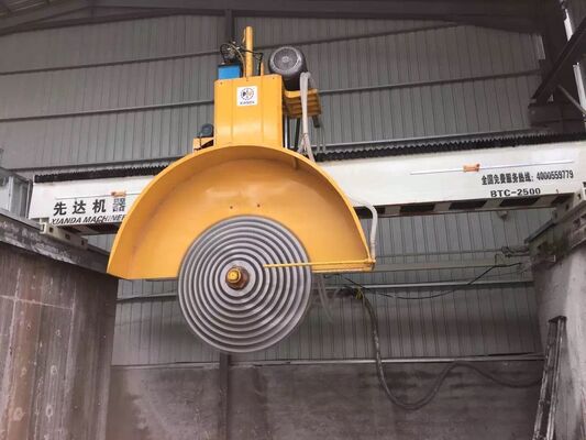 Энергосберегающая большая каменная машина 45КВт Моторная многоствольная мостовая пила каменная режущая машина для гранитного мраморного блока