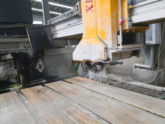 Инфракрасная мостовая пила с лазером для резки камня на базе ПЛК, подходит для крупномасштабной обработки плит из мрамора и гранита