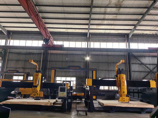 Автоматическая 5-осевая мостовая режущая машина с системой DDX для обработки камня и максимальным размером 3200x2000 мм