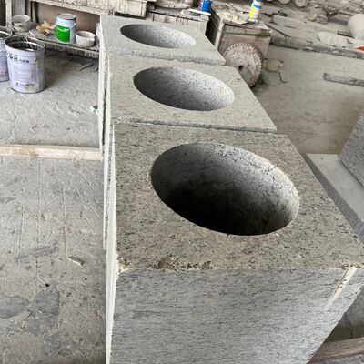 Вертикальный станок для резки камня алмазным проводом с ЧПУ с вращением оси А на 360° и основным двигателем с постоянными магнитами для профилирования камня размером до 2300 мм